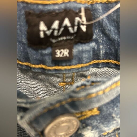 BoohooMAN Men's Distressed Light Blue Jeans Size 32R New with Tags - Picture 9 of 10